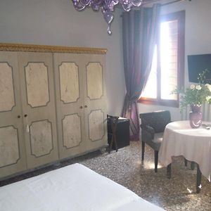 Camera privata con letto king size